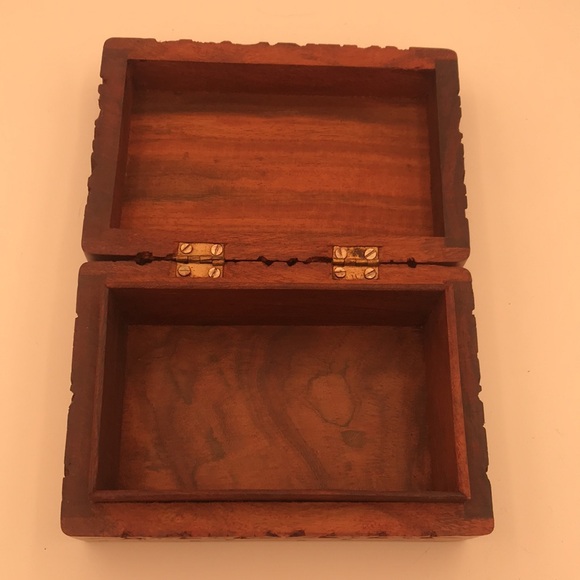VTG Hand Carved Wooden Box w/ Brass Inlaid Elephants & Flower Made in India - Picture 4 of 10